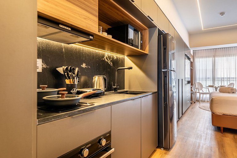 Studio Sofisticado c/ Piscina e Academia - Z316