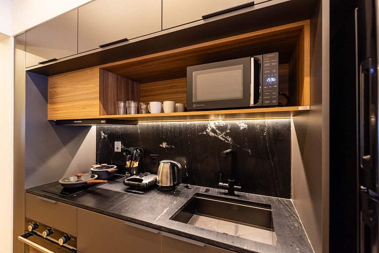 Studio Sofisticado c/ Piscina e Academia - Z316