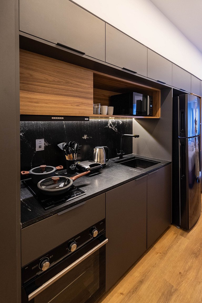 Studio Sofisticado c/ Piscina e Academia - Z316