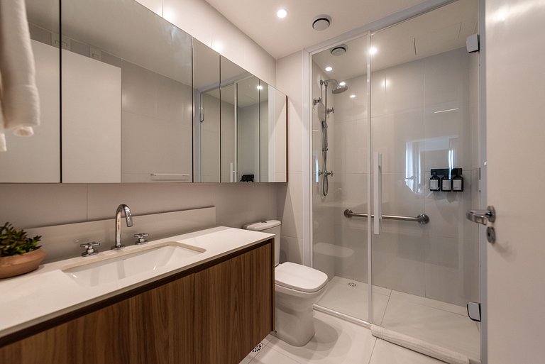 Studio Sofisticado c/ Piscina e Academia - Z316