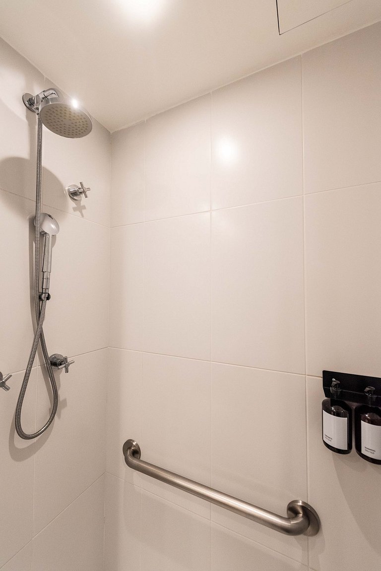 Studio Sofisticado c/ Piscina e Academia - Z316