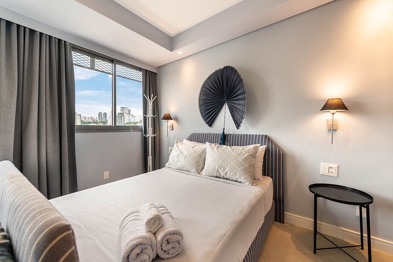 Studio em Pinheiros c/ piscina rooftop - P607