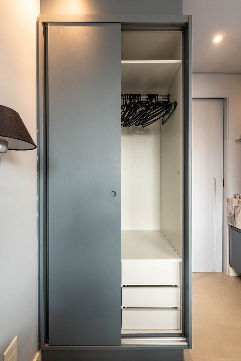 Studio em Pinheiros c/ piscina rooftop - P607