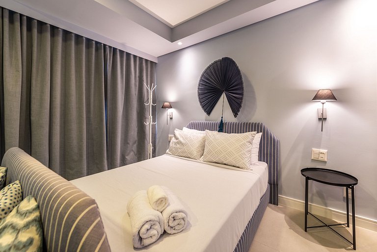 Studio em Pinheiros c/ piscina rooftop - P607