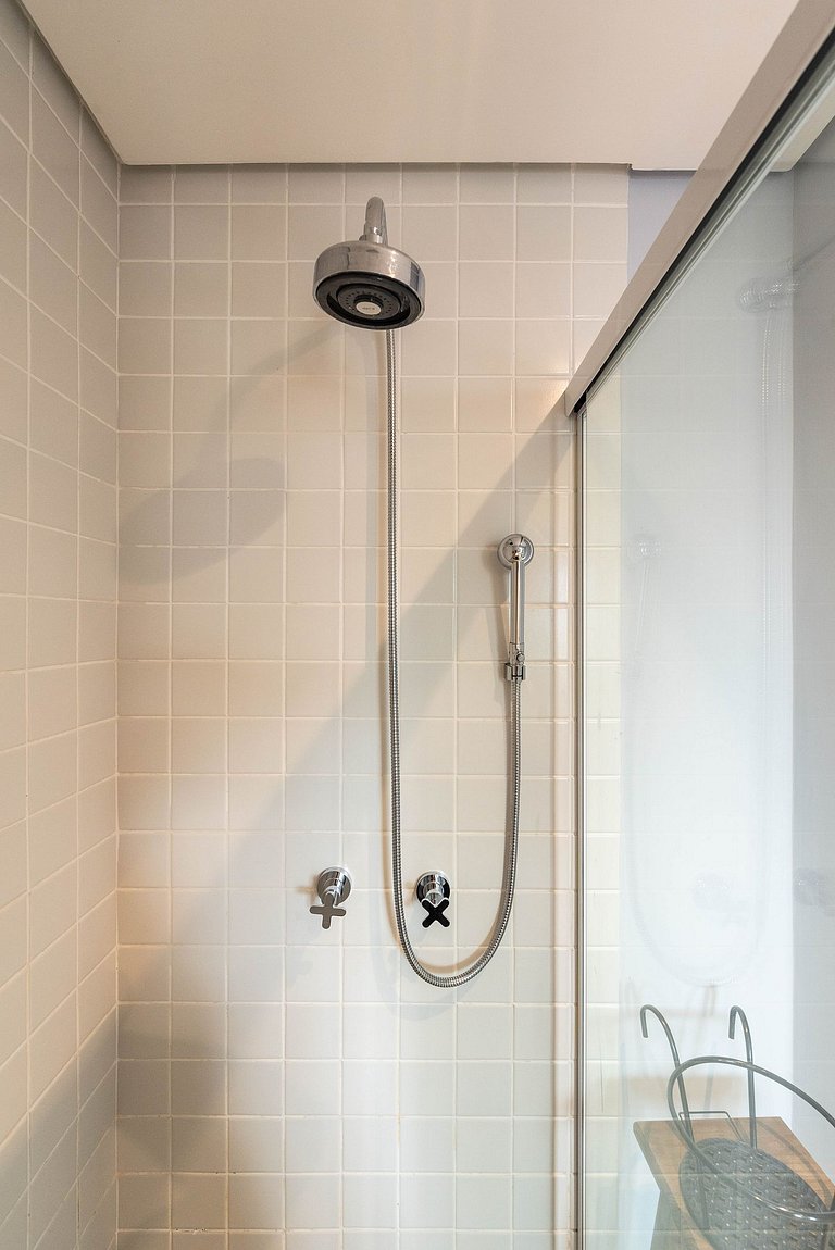 Studio em Pinheiros c/ piscina rooftop - P607