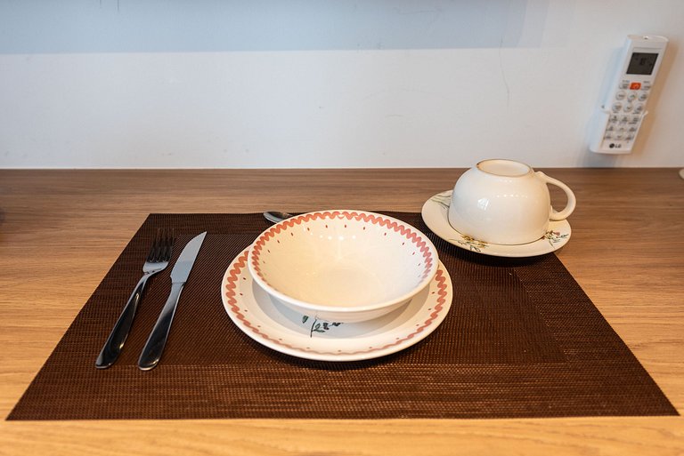 Studio em Pinheiros c/ piscina e academia - V711