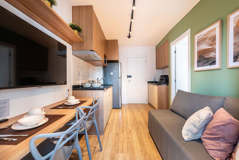 Studio em Pinheiros c/ piscina e academia - V711