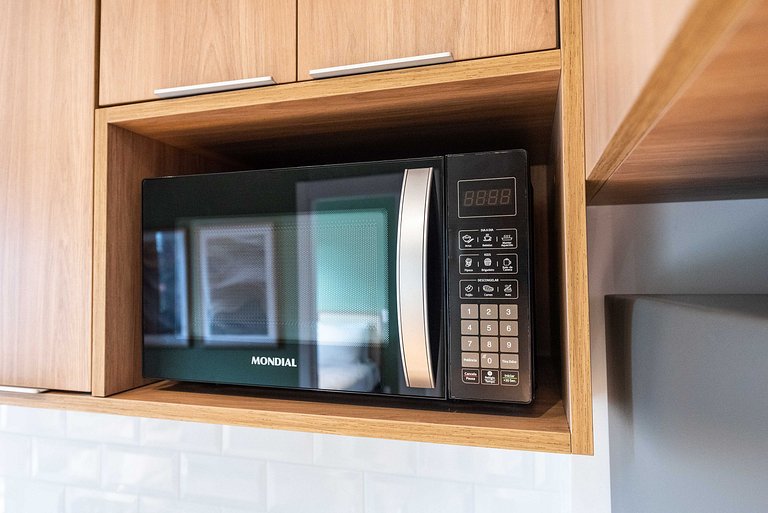 Studio em Pinheiros c/ piscina e academia - V711