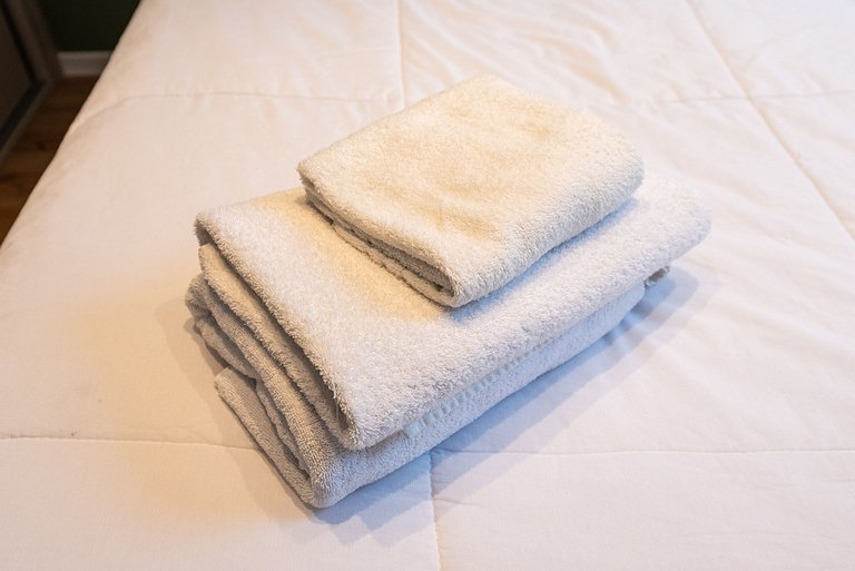 Studio em Pinheiros c/ piscina e academia - V711